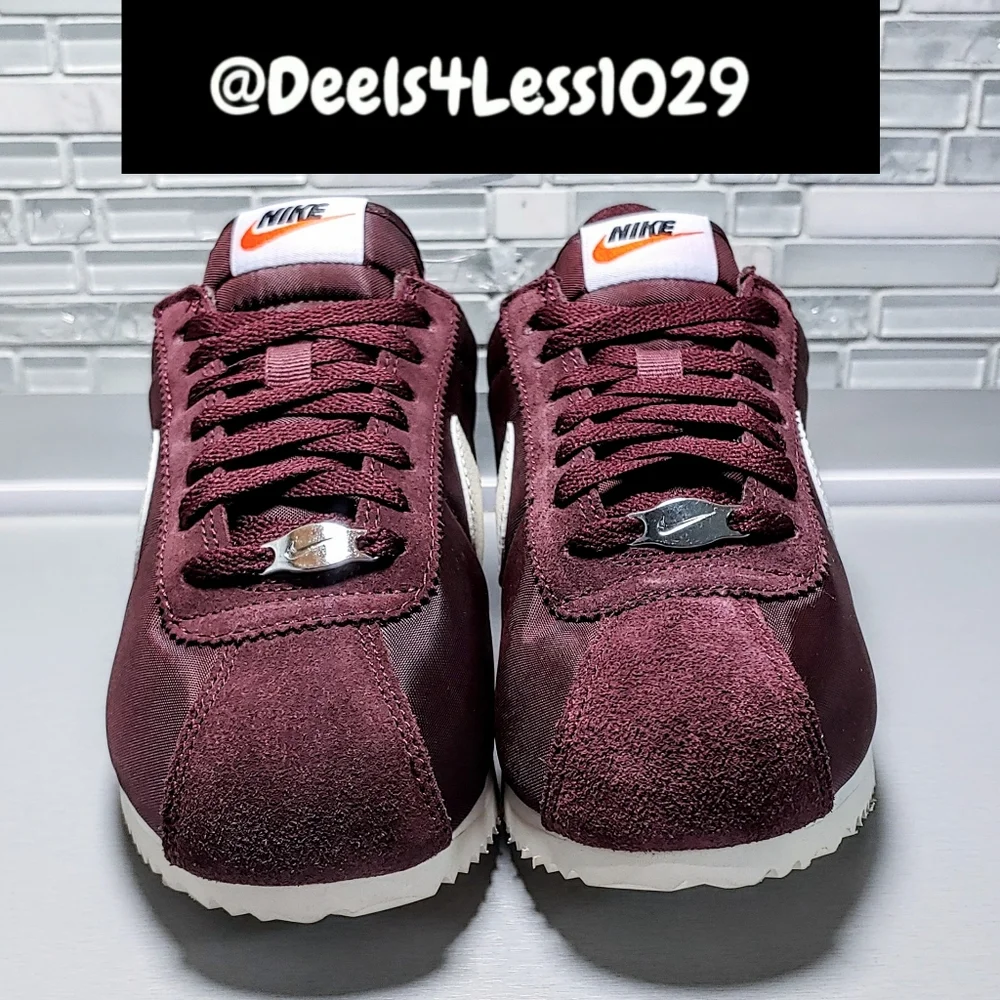 Nike Cortez Low TXT Womens Size 7 Burgundy Crush Sail